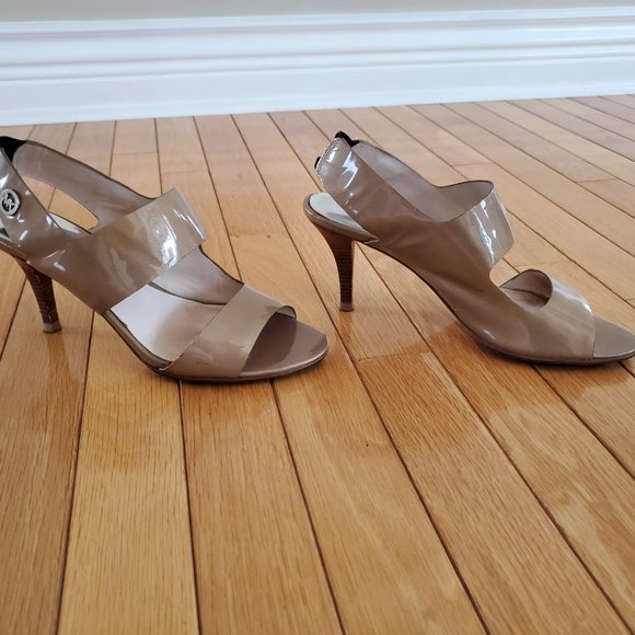 MICHAEL Michael Kors beige sandals size 8 - Picture 6 of 6